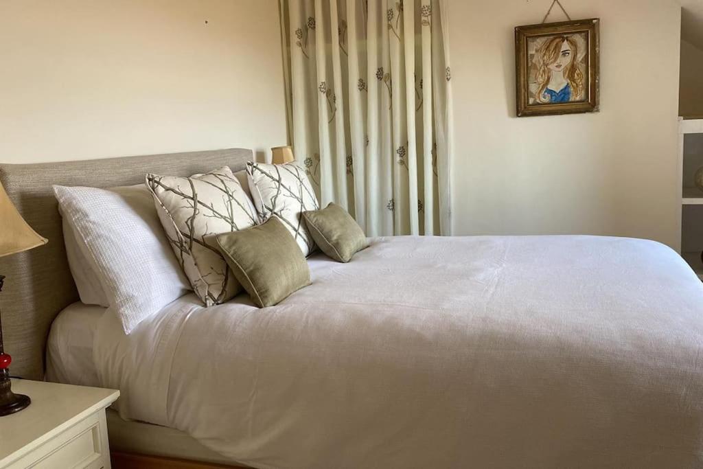 Drop Anchor House, Spacious 3 Bedroom Apartment, Fabulous Sea Views كليغَن المظهر الخارجي الصورة